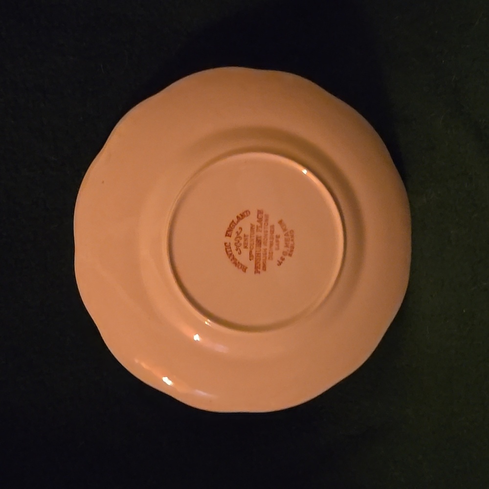 Classic Pink Scenic Dinner Plates. - Picture 11 of 11